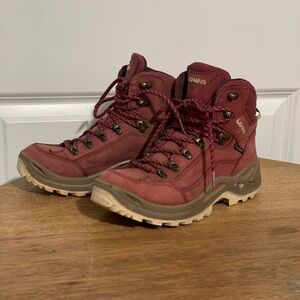 LOWA Renegade GTX Mid Hiking Boots Women’s 6.5 Waterproof Gore-Tex Burgundy